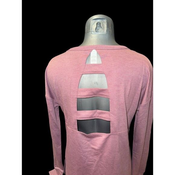 BNWT Balanced collection open back pink, long sleeve shirt, small - Picture 2 of 4